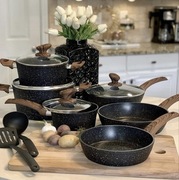 Zestaw garnków i patelni