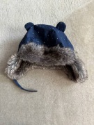 Zimowa niebieska czapka uszanka miś H&M.