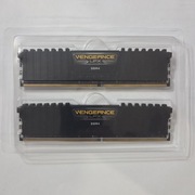 Corsair Vengeance LPX 32GB (2 x 16 GB), DDR4, 3600 MHz.