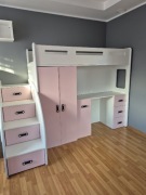 Meblościanka dla dziewczynki 