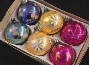 bombki prl szklane kolorowe bańki okrągle ozdoby choinkowe vintage 