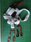 Szelki z elementami sk