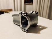 Lekki mostek SPANK Oozy Trail 2 65mm 31,8 171g