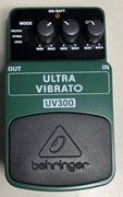 BEHRINGER UV300 ULTRA VIBRATO EFEKT GITAROWY