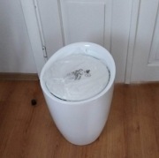 Wenko Candy kosz na pranie z siedziskiem 2w1 biały