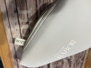 Kosmetyczka niemieckiej marki Babor rozmiar 23 cm szerokość ,14 cm długość 