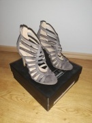 Szare ażurowe sandały na szpilce Vinceza rozm.36, wkładka 24cm,obcas 11cm