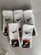 Zestaw 5 par białych długich skarpet Nike – rozmiar 41–45 
