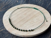 Bransoletka z kamieniami naturalnymi - Zielony Kamień Piaskowy na sznurku