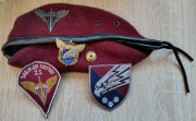naszywki, odznaki, beret 