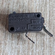 U5A130CB3X202 Mikroprzełącznik przepływu zmywarki Bosch (7)