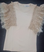 Beżowa bluzka damska z cekinami na krótki rękaw ELSA by may 