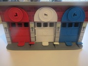 Garaż z autami policja straż karetka Melissa and Doug drewniane samochody