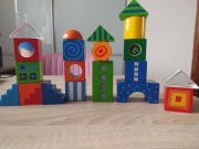 Duże drewniane klocki sensoryczne niemieckie