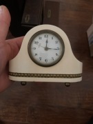 Stary budzik   Porcelanowa tarcza 