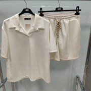 Komplet na co dzień – prostota i styl w jednym zestawie