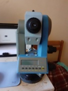 ZEISS ELTA 50 R sprzet geodezyjny do pomiarów .