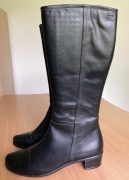 Skórzane, eleganckie kozaki damskie marki Ecco - rozmiar 41