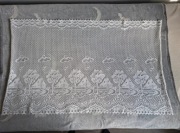 Biała firanka w domki drzewka chmurki mała