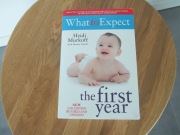 Książka What to expect the first year autor Heidi Murkoff