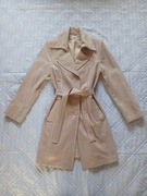 Lekki, zgrabny płaszczyk beżowy wiosna-jesień 40