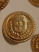 Guziki  herbem w kolorze złotym 