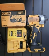 DEWALT DCF922 ATOMIC 20V MAX 1/2 cala akomulatorowy  Klucz Udarowy 