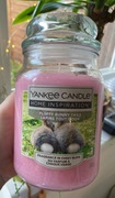 Wielkanocna Yankee Candle Fluffy Bunny Tails duża świeca 538 g