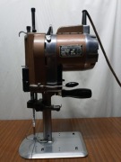 Nóż stołowy CSEPEL . 380V