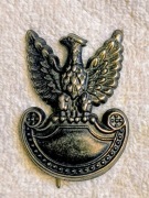 Orzełek metalowy. Okres PRL. Stan bardzo dobry.