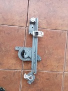 Podnośnik szyby lewy tył scenic 2 