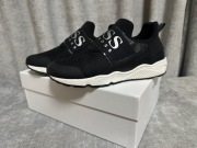 Buty sportowe Boss chłopięce eleganckie rozmiar 35 KOMUNIA