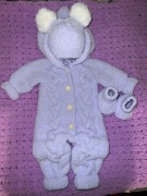 Kombinezon dla dziewczynki na 0-3 miesięce,na wzrost 56-62 cm