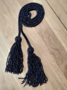 czarny błyszczący sznur do upinania zasłon 1 szt