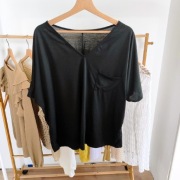 Bluzka czarna 44 XXL krótki rękaw serek szpic oversize tshirt 