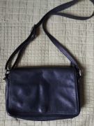 Tula czarna skórzana torebka listonoszka skóra naturalna crossbody okazja