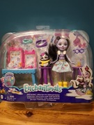 Laleczka Enchantimals w salonie fryzjerskim 