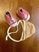 Buciki i czapeczka niemowlęca