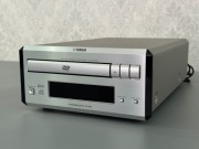 Mini Odtwarzacz CD/DVD Yamaha DVD-E600 PianoCraft