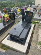 Nagrobek nagrobki pomnik cena z montażem literami