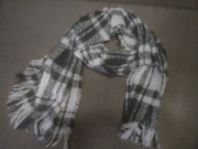 Duża chusta w kratę ciepła