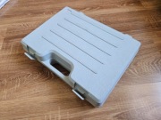 Walizka na wkrętarkę plastikowa 26x35x9 cm szara