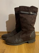 Zamszowe kozaki damskie