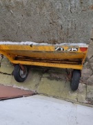 Piaskarka stiga do piasku, soli, żwiru 