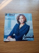 Plakaty i wycinki z gazet 