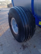 Oś i koła od beczkowozu