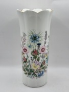 Porcelanowy wazon Aynsley z kolekcji Wild Tudor