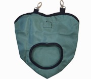 Zielony paśnik w kształcie serca 