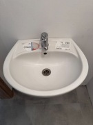 Umywalka ścienna koło idol 50x41 cm owalna biały połysk m11150000