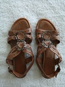 Eleganckie skórzane sandały Footglove 36 w kwiatki skóra